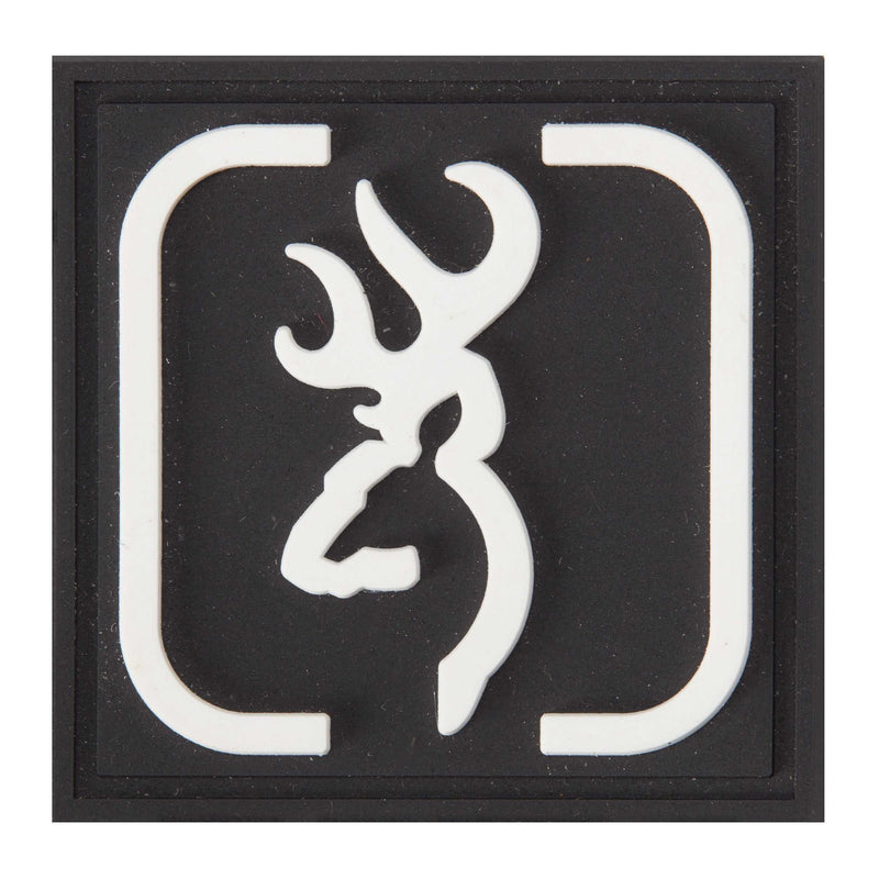 "Badge emblématique Browning, parfait pour ajouter une marque de distinction à vos équipements de chasse."